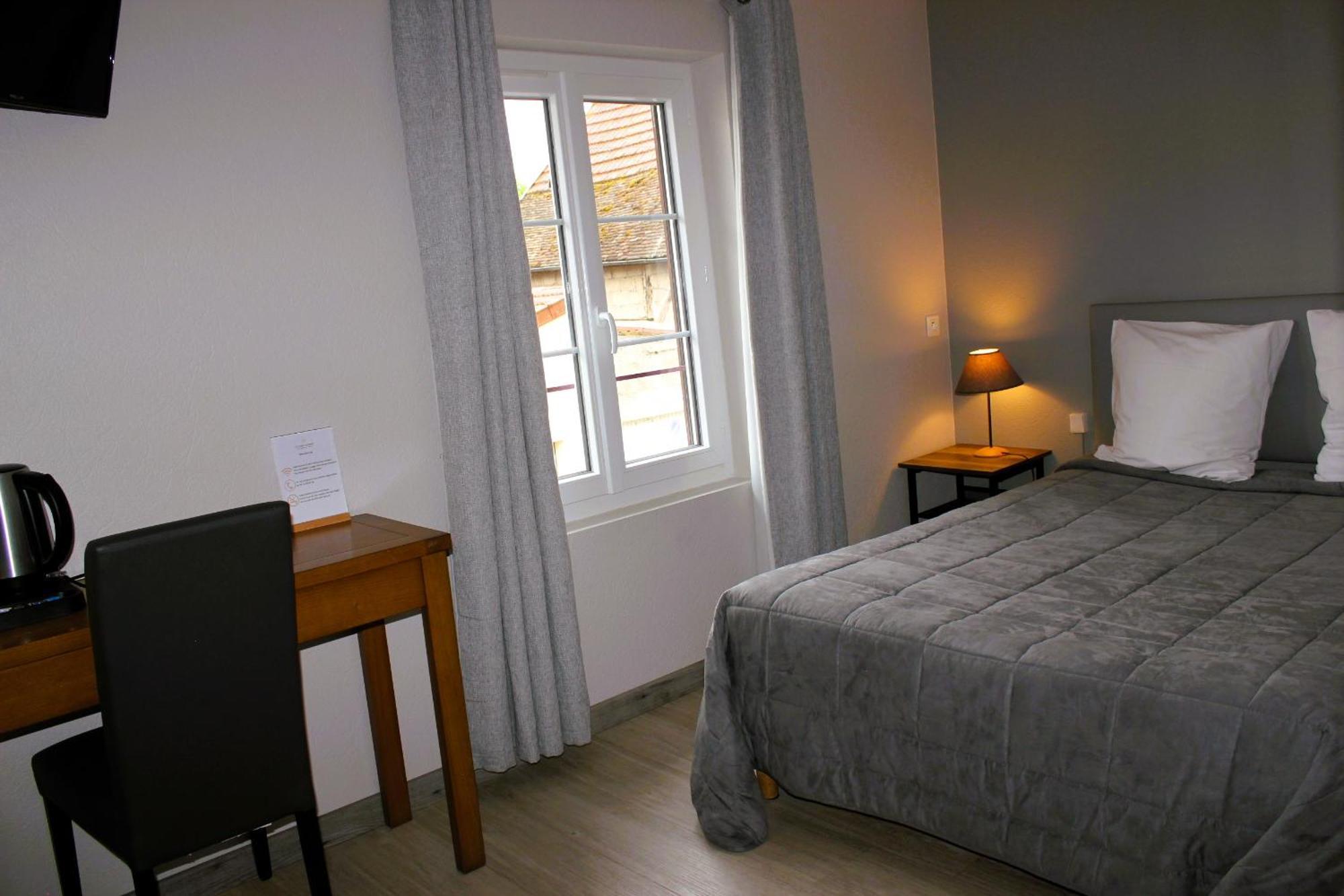 le saint Hubert Hotel Arcis-sur-Aube Bagian luar foto
