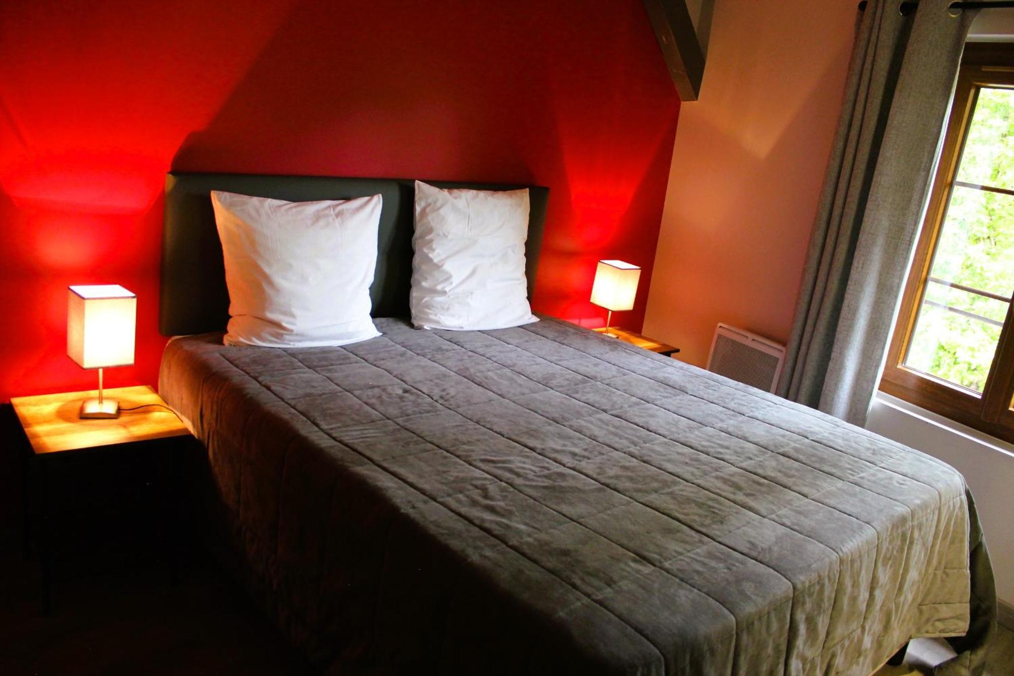 le saint Hubert Hotel Arcis-sur-Aube Bagian luar foto